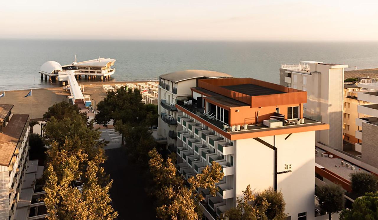 Hotel Lampara Lignano Sabbiadoro Exterior foto